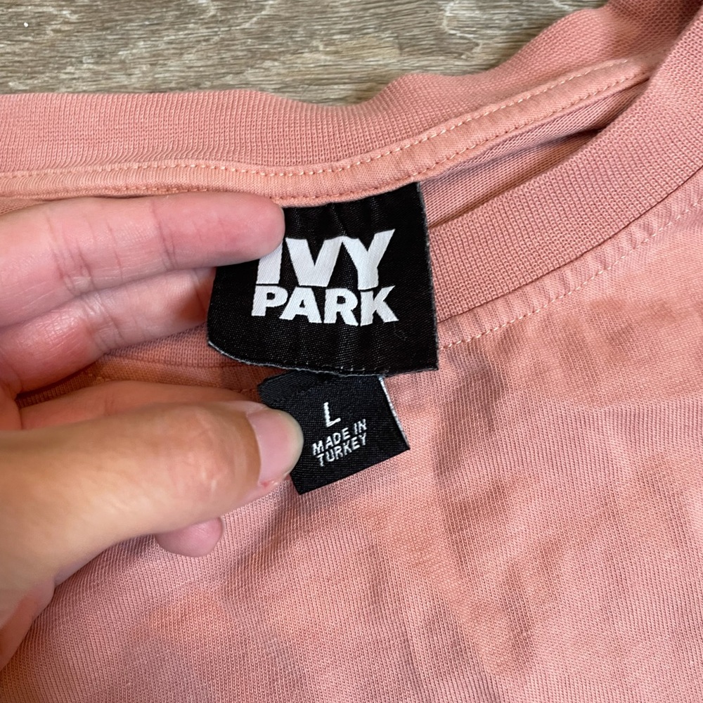 IVY PARK shadow logo pink long sleeve tshirt - Picture 3 of 6